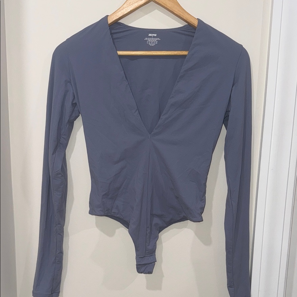 SKIMS Long Sleeve Plunge Bodysuit in Slate Blue
